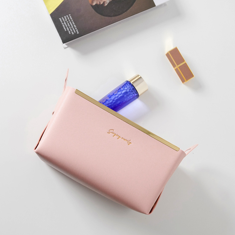 Organizer da tavolo in PVC nor - Luxury Skincare Europe recensione e prezzo